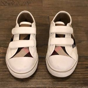 Toddler boys Burberry sneakers